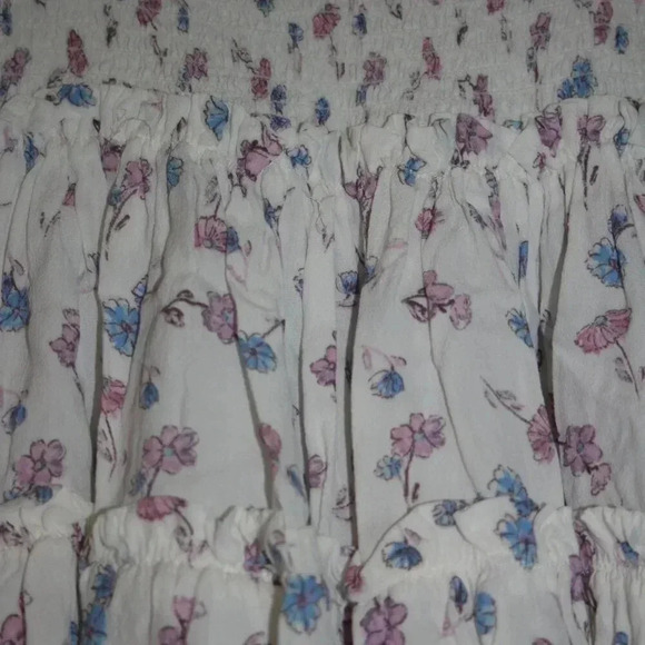 Skylar + Madison Pink and Blue Floral Print Skirt Sized Medium - Picture 4 of 14